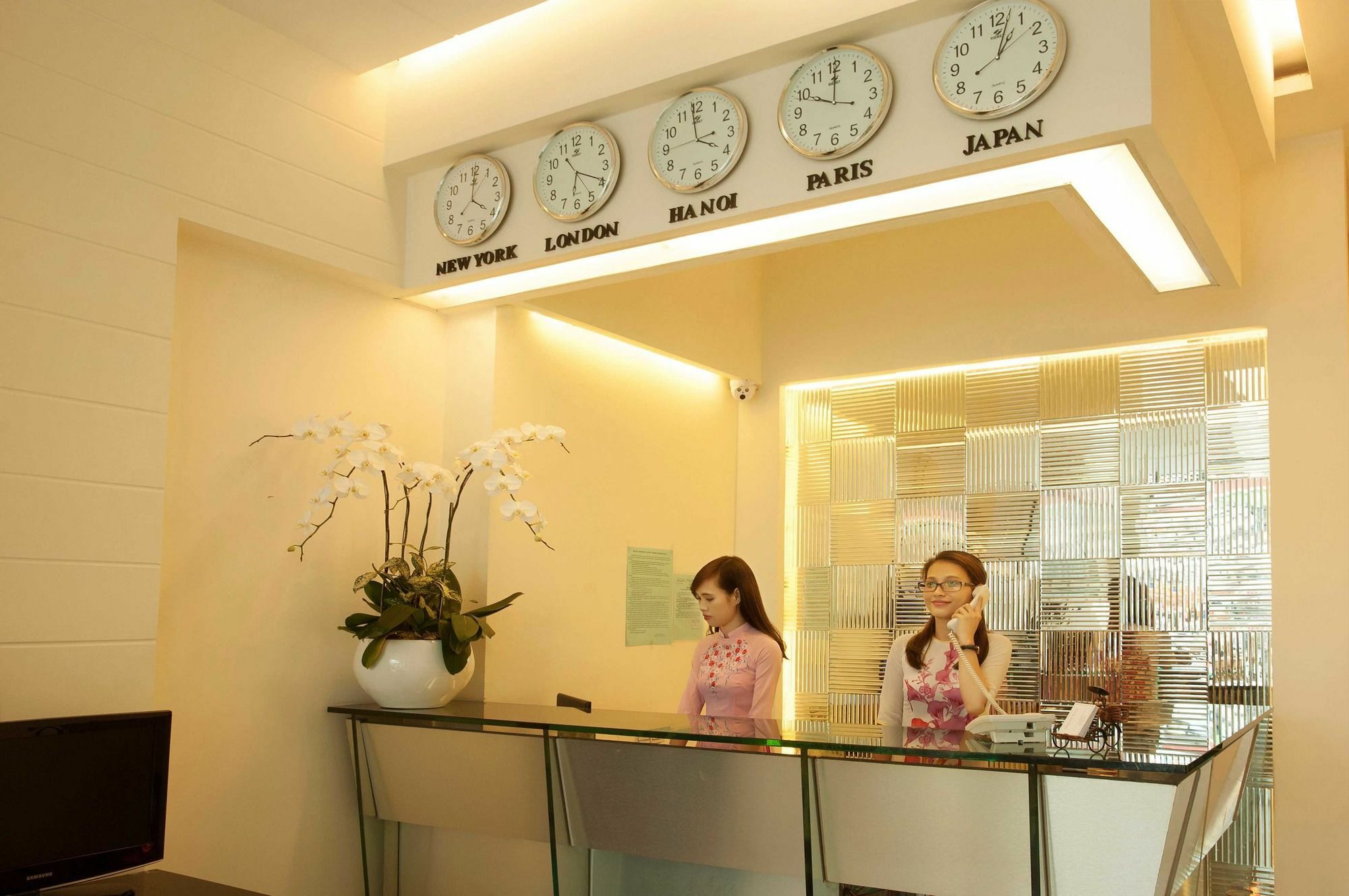 The One Premium Hotel Хошимин Экстерьер фото